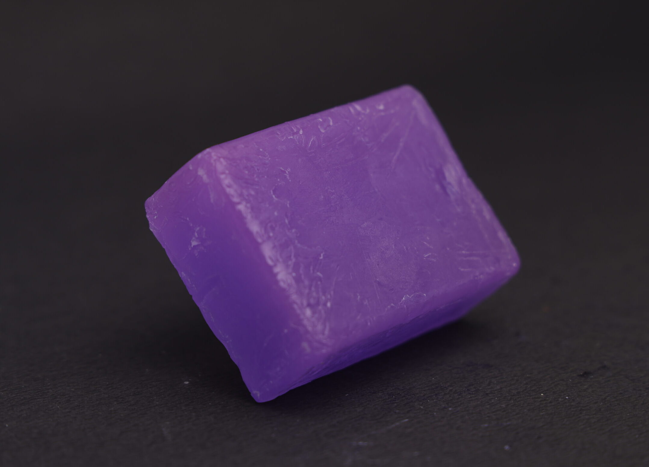 8D3A5933